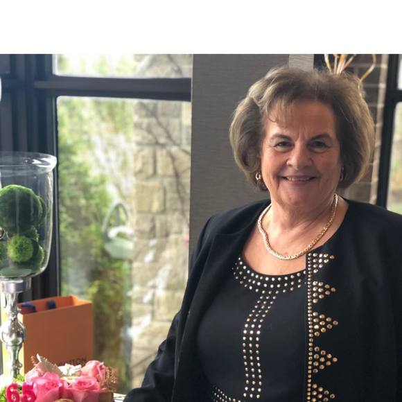 Meet your Posher, Rita - Picture 1 of 1